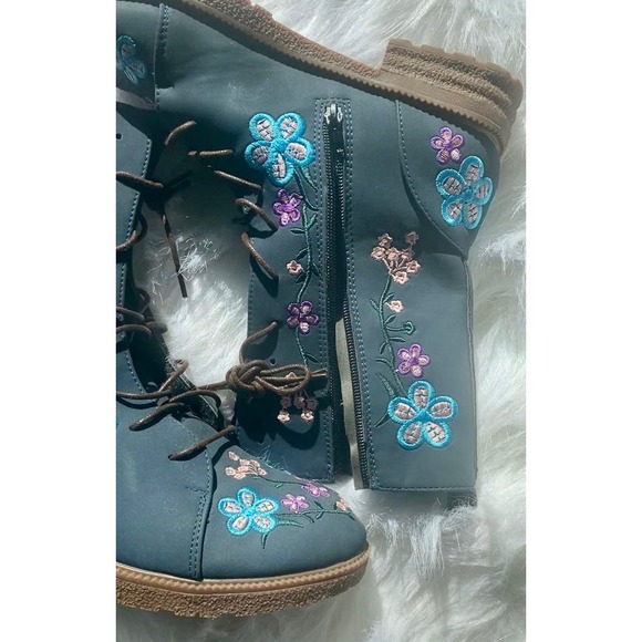 Boho Fashon Boots- Size 8 - Picture 4 of 10